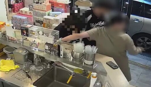 影/排不到用偷的？北市毒蟲「自取」飲料店3隻Labubu公仔 突認：我有吸毒