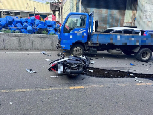 快訊/重大車禍！五股機車猛對撞小貨車遭擊落 20歲騎士噴飛命危送醫