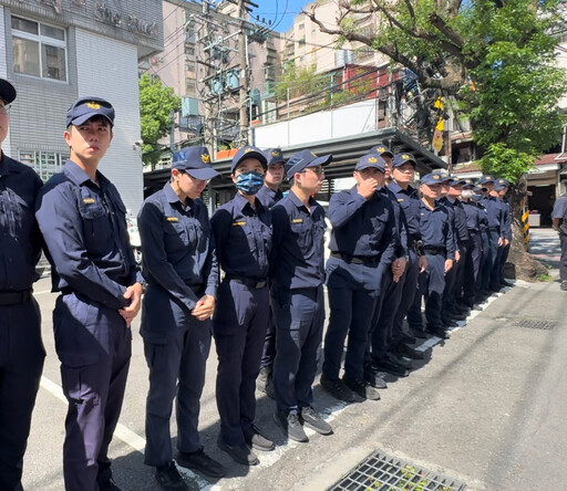 快訊/「任務結束」一路好走！勇所長靈車繞回清水派出所 同僚淚崩送行