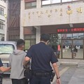 影/沙鹿48歲爸「女兒面前遭砍見骨」 20歲男彰市落網辯「債務糾紛」