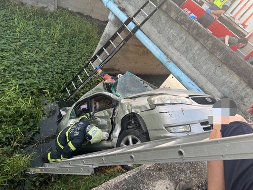 最新傷勢！彰化「娃娃車」撞垃圾車 「老師直送醫學中心、1女童轉院急救」