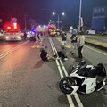 影/高雄晚間驚傳連環車禍！4機車「煞不及」撞上 6人受傷送醫