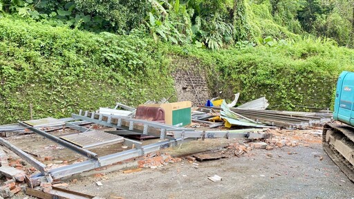 三峽宮廟旁鐵皮屋掩護開職業賭場 警報請拆除怪手出動夷為平地