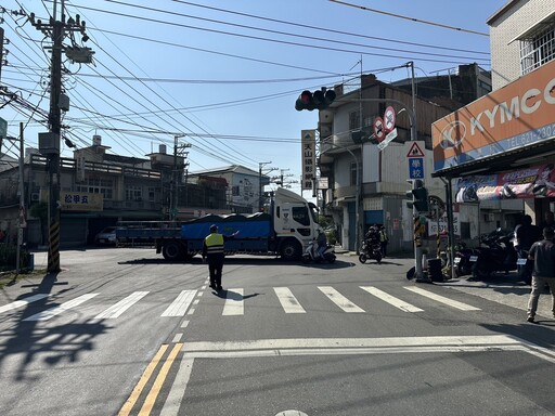 視線死角釀禍！岡山單車女遭貨車「捲入輪下」 當場死亡