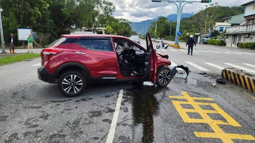 花蓮78歲翁自撞分隔島「車頭爛」 副駕婦「內臟破裂」亡