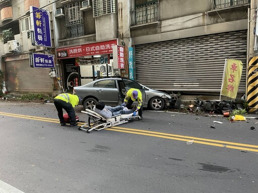 影/桃園重大車禍！24歲男開車撞斷瓦斯管線「氣體狂外洩」