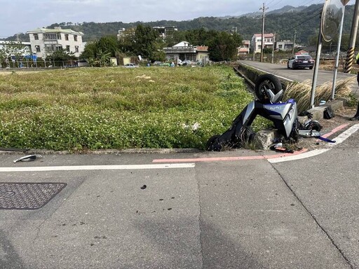 影/事發瞬間直擊！苗栗男大生騎車遭撞「空中轉2圈半飛進田」