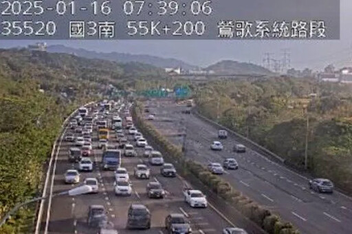 烈焰火球畫面直擊！國3大溪段「貨車狂燃」 傷亡不明