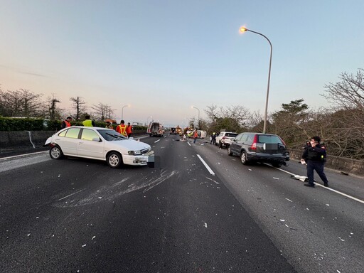 驚悚現場曝光！豐原段6車連環追撞 2人拋飛1死1命危