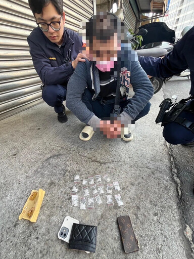 影/騎車違規脫口罩被一眼識破 通緝男被搜出大量毒品