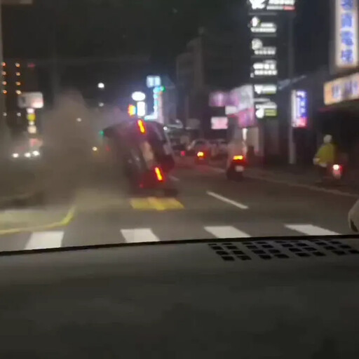 影/千萬不要開聲音！台南嚴重車禍她直擊 秒發「謎片之音」