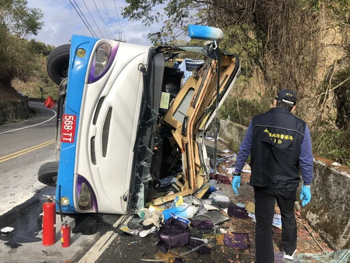 南投奧萬大「遊覽車翻覆1死20傷」後續最新！業者、司機遭判10月