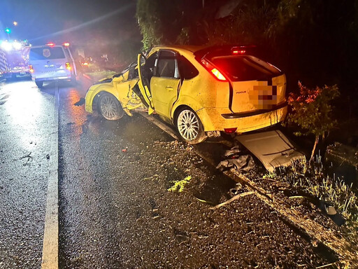 台9線重大車禍！南下239.9K鳳林段「轎車斷成兩半」傷亡不明