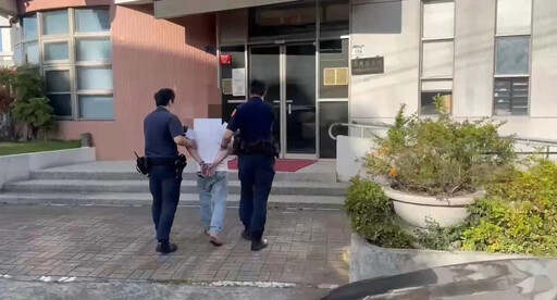 影/高雄重大事故!酒駕男拒檢狂飆1公里自撞「車陷火海」
