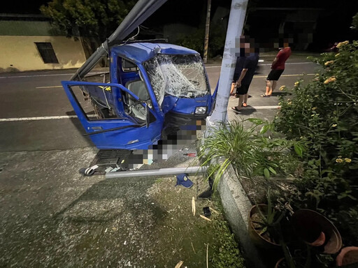 影/酒駕葬身山中!嘉義運將喝茫「開貨車撞電桿」慘死