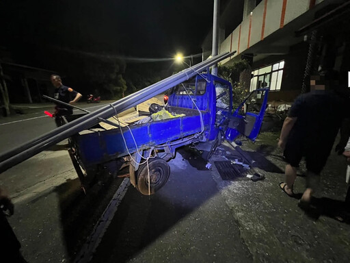 影/酒駕葬身山中!嘉義運將喝茫「開貨車撞電桿」慘死