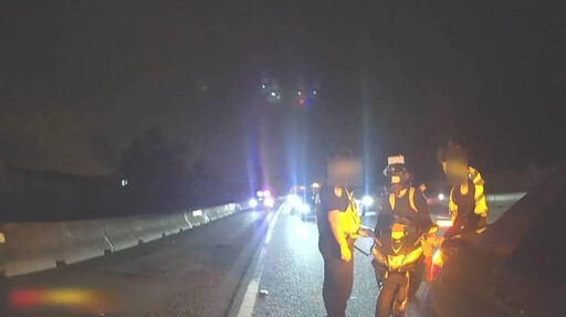 影/「遮牌重機」上國1亂飆48公里、衝撞員警遭移送 罰近20萬
