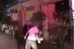 影/台中驚見「持刀男追趕拍打救護車」! 醫護奔派出所求救