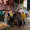 影/撞擊瞬間曝！基隆汽車暴衝連撞4機車 5人送醫救治