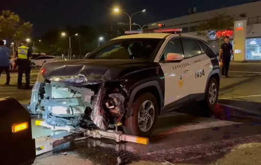 台南警車出勤途中爆車禍!與小黃相撞6人送醫