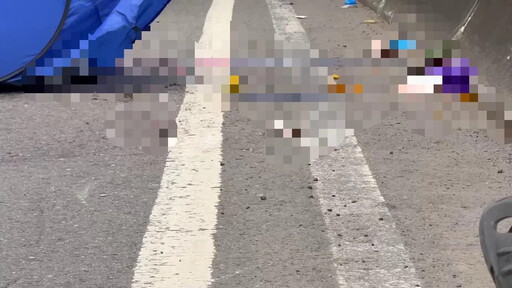 影/驚悚直擊!竹東大橋35歲騎士遭輾爆頭 碎肉散路面