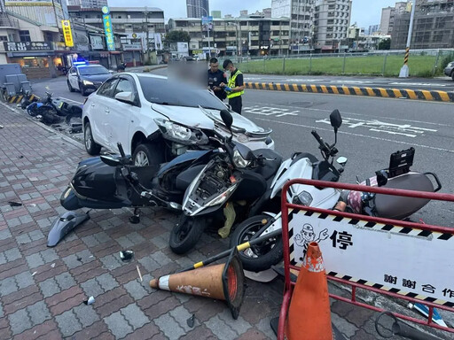 台中8車嚴重事故!43歲婦酒駕釀禍 破碎現場直擊