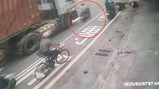 影/怵目驚心!台南上班時間20人直擊 老翁遭大車輾斃見骨