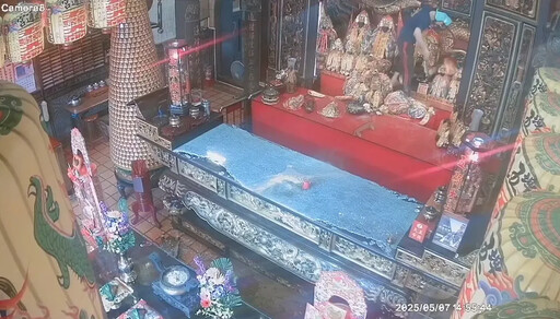 彰化300年五通宮慘遭浩劫!惡男持鐮刀「斬首」多尊神像