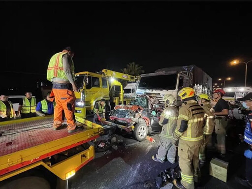 影/國1仁德段5車追撞「整輛毀掉」奪命 傷亡名單出爐