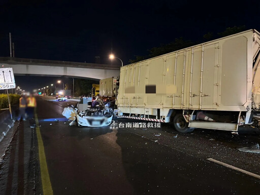 影/絕望片!國1仁德段悲慘死亡車禍 女乘客浴血哭喊「救我」