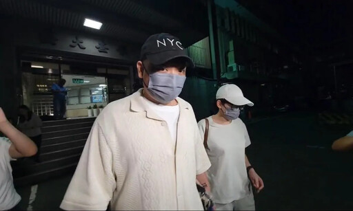 影/「阿虎」認閃兵28萬交保 走出新北地檢道歉了