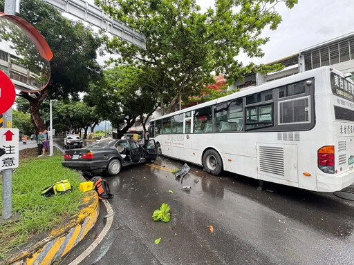 影/台東綠色隧道重大車禍!「轎車逆撞公車」3傷1命危