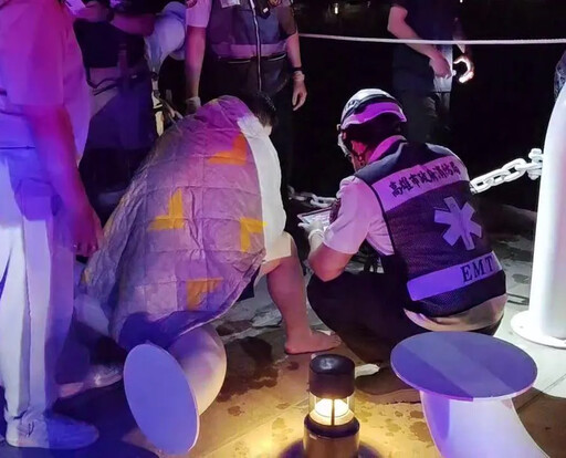 影/鐵達尼號之人狗情未了?高雄男為救跳海愛犬「You jump I Jump」