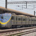 台鐵香山=新竹「行人闖軌道」被區間車撞 8列車延誤