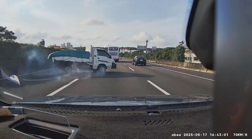 影/白沙屯媽祖顯聖?「平安符滑出」國道前車打轉突止住