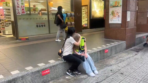 影/目睹三峽車禍慘劇!導護老師急喊「誰會CPR」 見學生遭撞飛崩潰痛哭