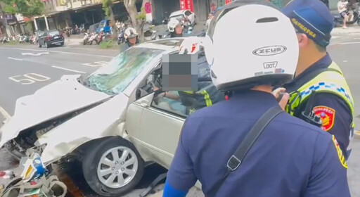 三峽清潔隊員目睹車禍現場「如恐攻」 兒找媽：那是她的車