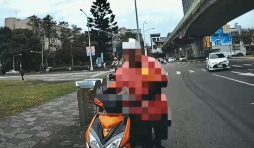 機車車廂放50萬現金 詐團收水手心虛露餡遭逮