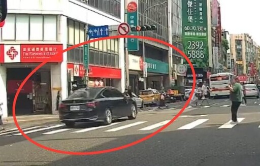 北市高速衝撞重大車禍 78歲肇事翁「從沒考過駕照」