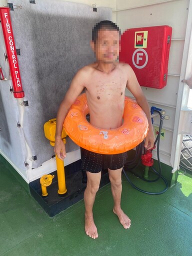 影/陸男泳渡金門大膽島 海巡艦艇海上攔截逮人
