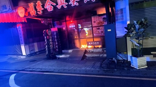 影/3小時2起!台南市接連嚴重火警 百年老店「舊李合興蜜餞」狂燃