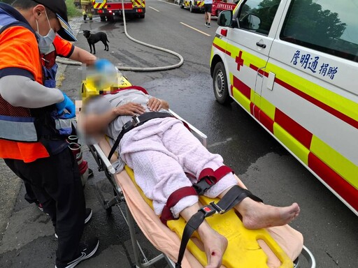 影/台南透天厝大火!「倉庫延燒住家」驚險直擊 1女跳樓逃生
