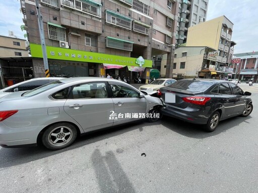 影/台南慘烈8車事故!62歲長者毒駕肇事 破碎現場直擊