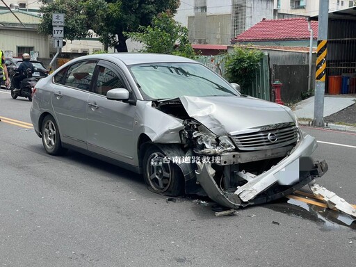 影/台南慘烈8車事故!62歲長者毒駕肇事 破碎現場直擊