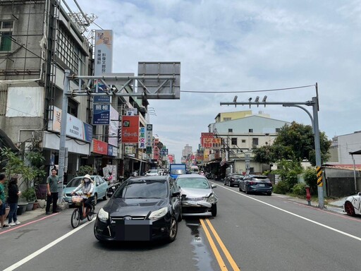 影/台南慘烈8車事故!62歲長者毒駕肇事 破碎現場直擊