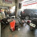 影/北市74歲翁暴衝撞騎樓1傷 駕照因酒駕「早被註銷」