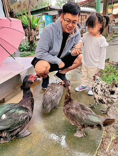 新北「型男里長」多次組砲兵團衝越南!還自豪「我一天三次」