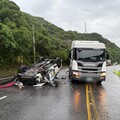 影/台2線小車撞大車翻覆！肇事駕駛酒測值「0.34」