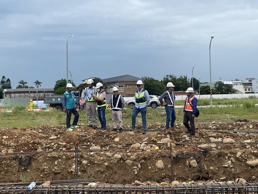 桃園航空城安置街廓挖出廢棄物 重建戶怒控遭市府壓榨