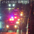 行人走國道…還企圖跨越車道 遭三車撞+輾腳送醫身亡
